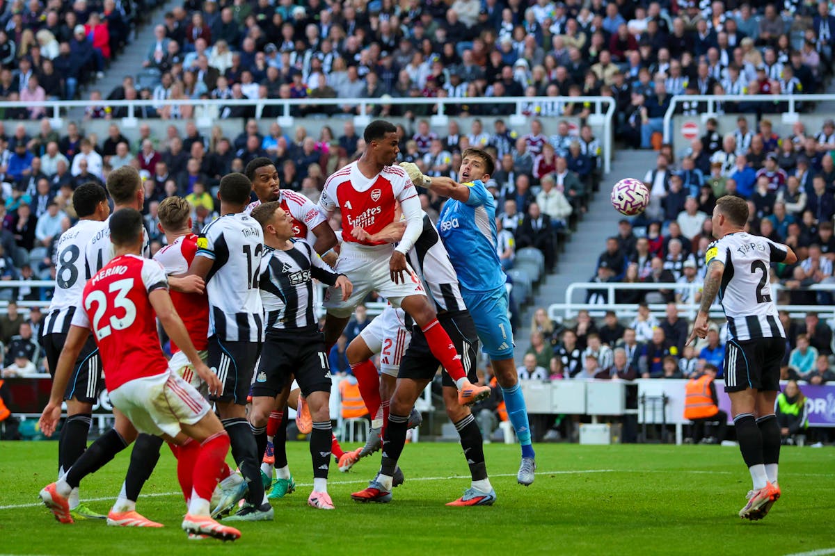 Arsenal renverse Newcastle dans les arrêts de jeu grâce à deux coups de tête