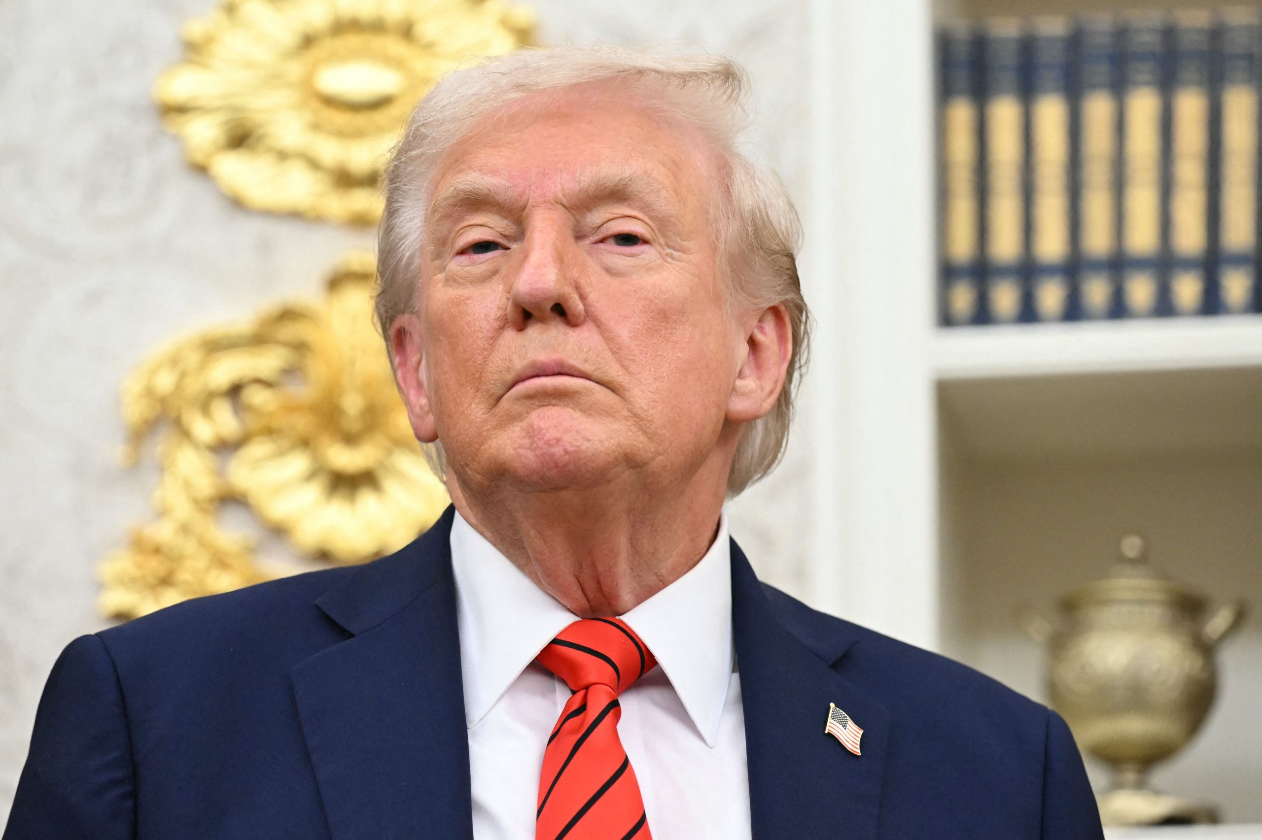 Trump adoucit sa posture envers la Chine et propose son aide dans la crise commerciale États-Unis-Chine