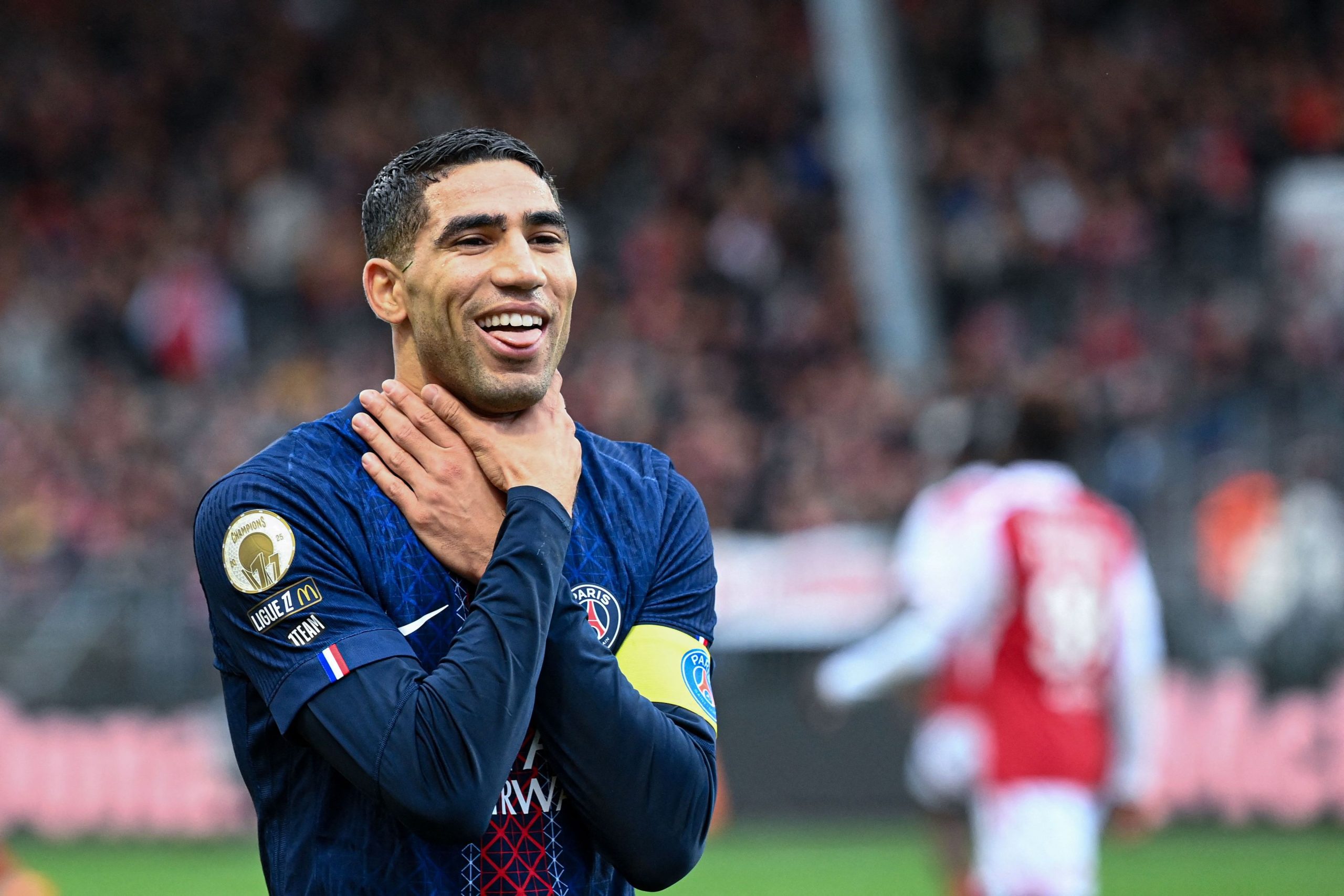 Hakimi signe un doublé et le PSG s’impose à Brest pour reprendre la tête de la Ligue 1