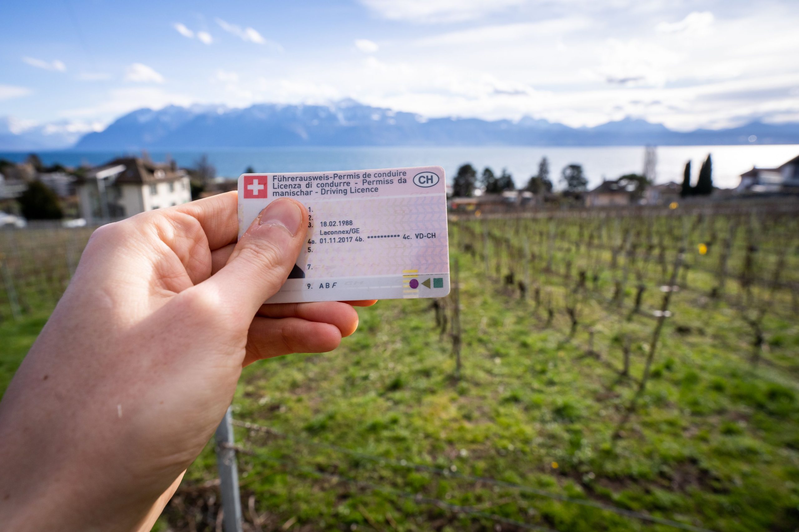 Laura Villars porte plainte pour contester les règles électorales de la FIA