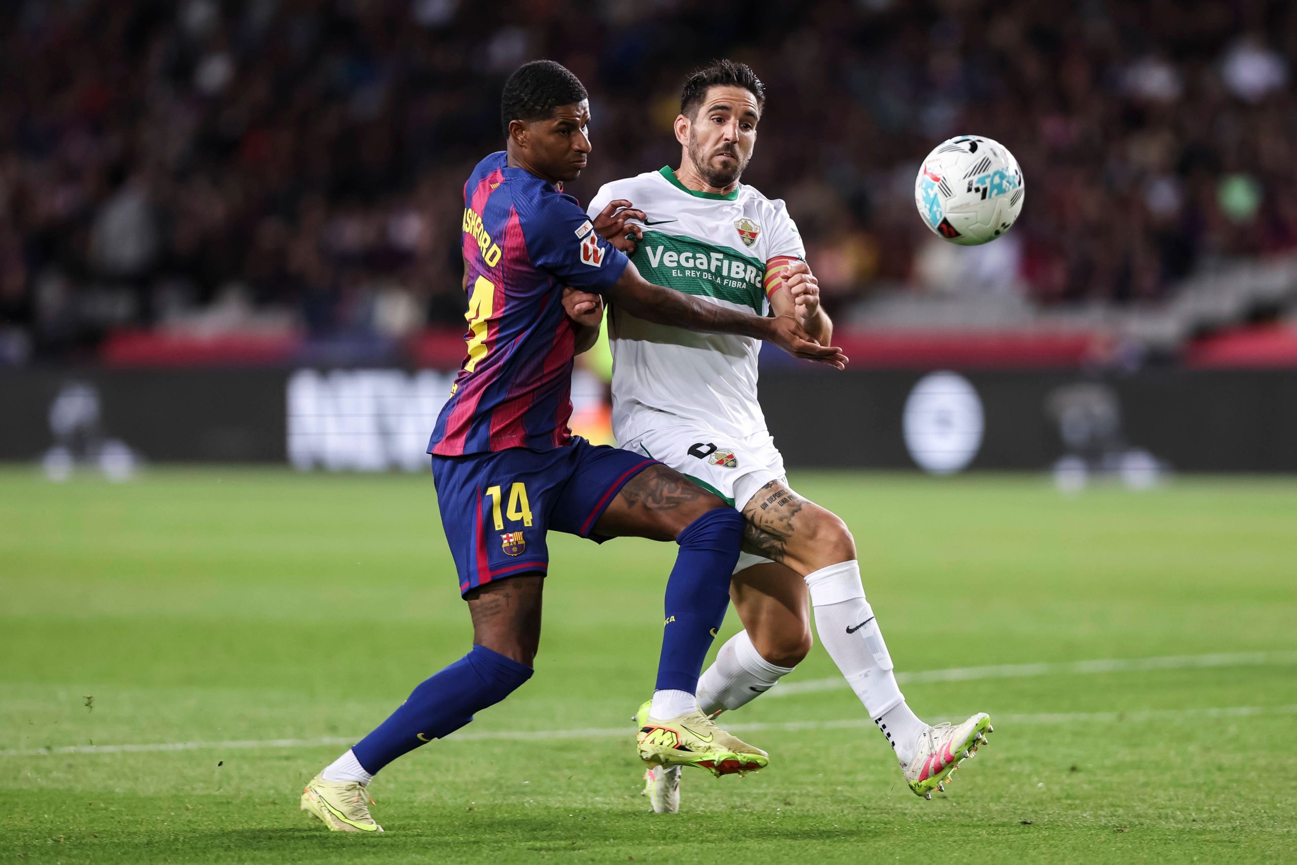 Barcelone s’impose face à Elche et se rapproche du Real Madrid après le Clasico